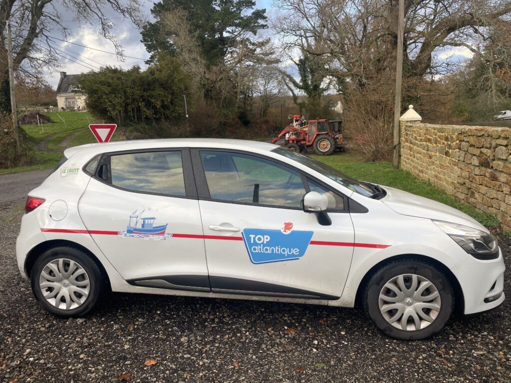 Voiture prêtée pour l'aller-retour Lorient-Vannes